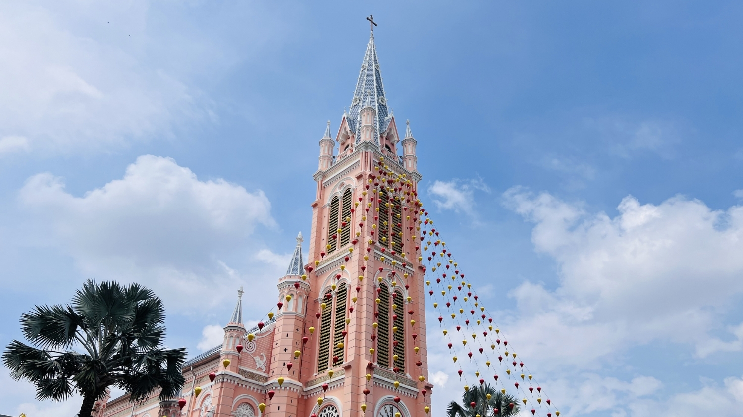 Best Churches in Saigon featured image