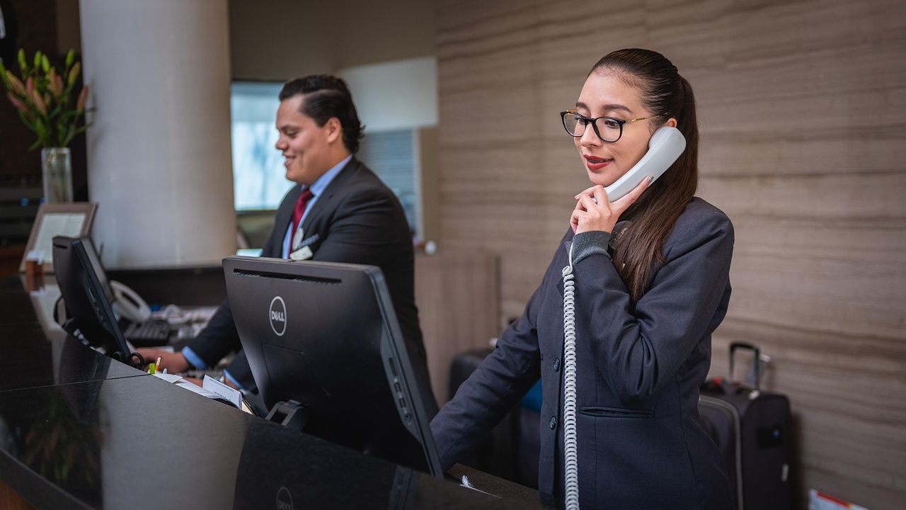 6 Phrases That Make Hotel Staff Want to Give You a Suite (And 3 That Ensure You Get the Smallest Room)