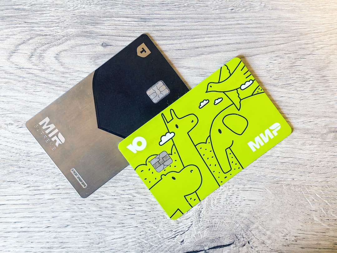 19 cards currently offering welcome bonuses of 100,000 points or more