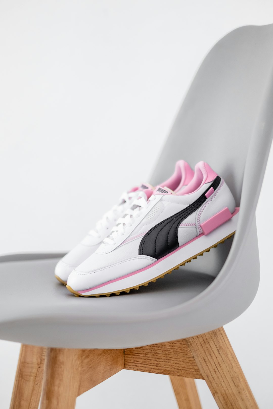 Rosé x PUMA H-Street: Classic Running DNA Meets Contemporary Street Style