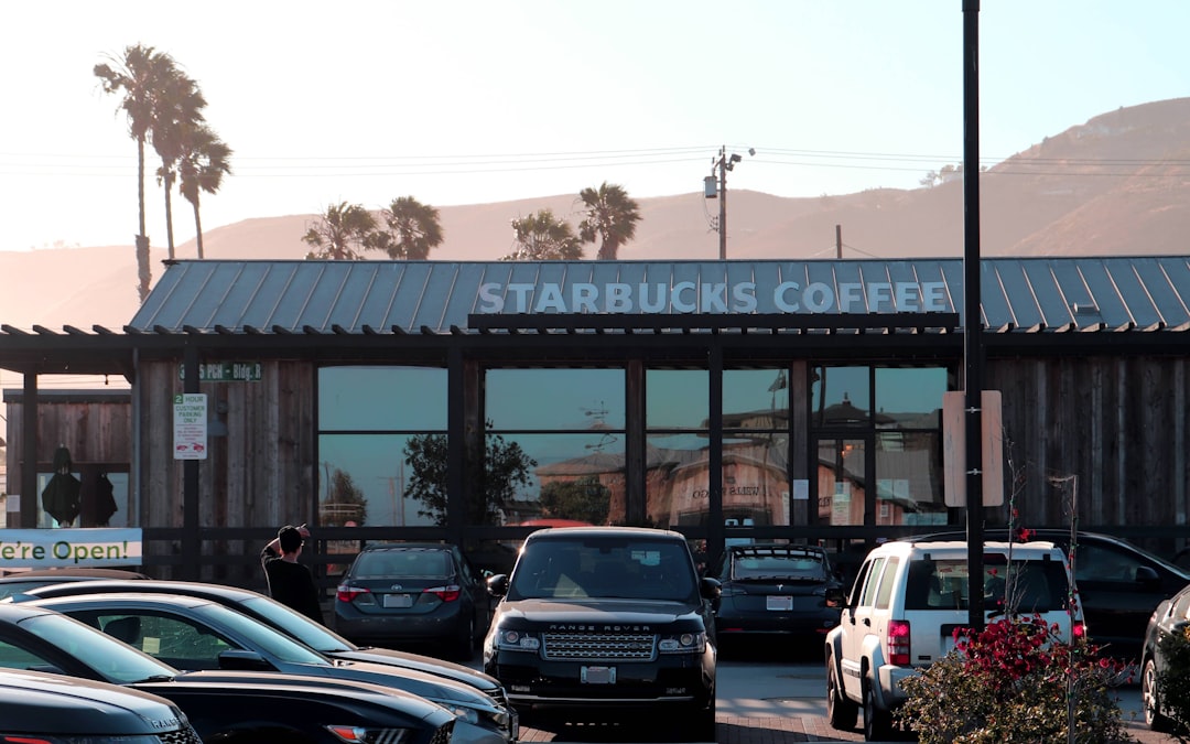 IDENTIFIED: Man who died in Starbucks parking lot after Fresno shooting