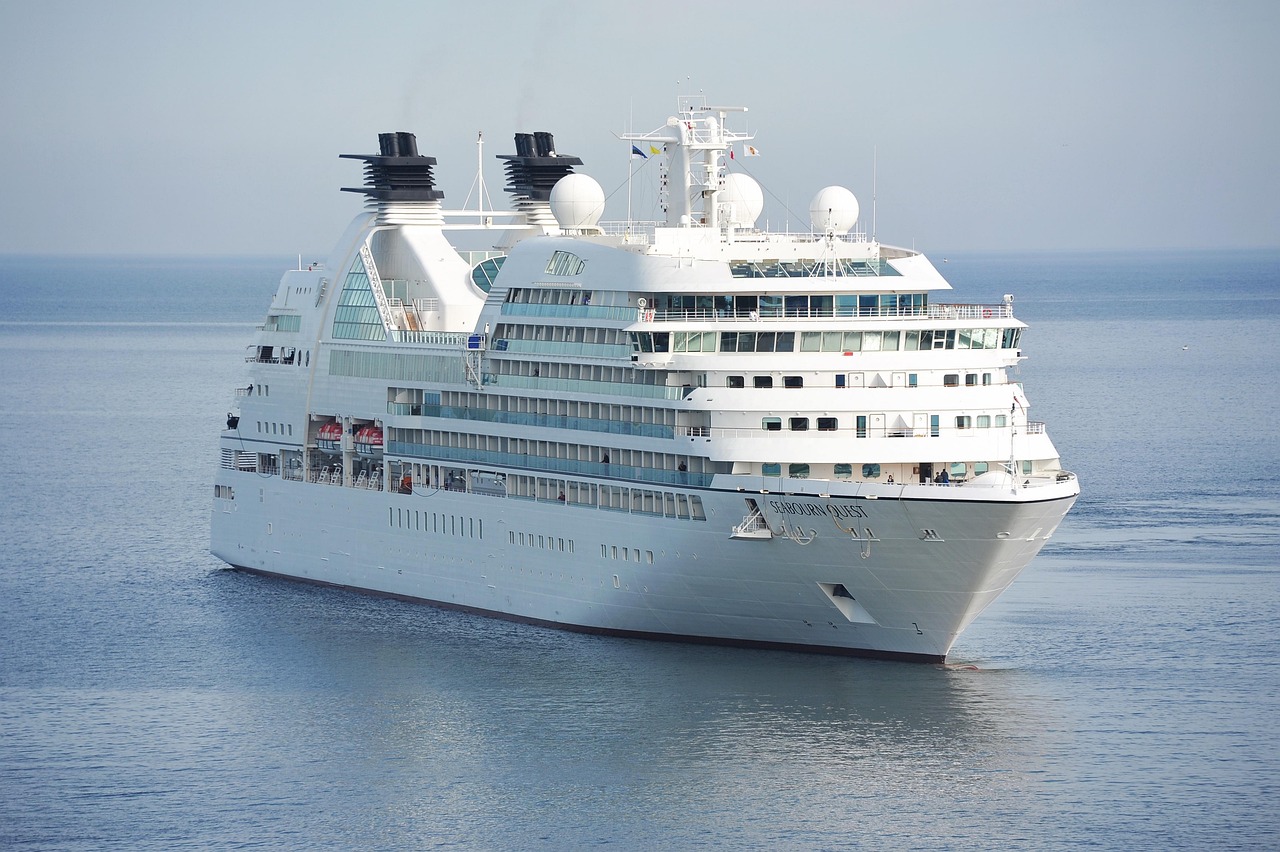 10 reasons to sail with Windstar Cruises