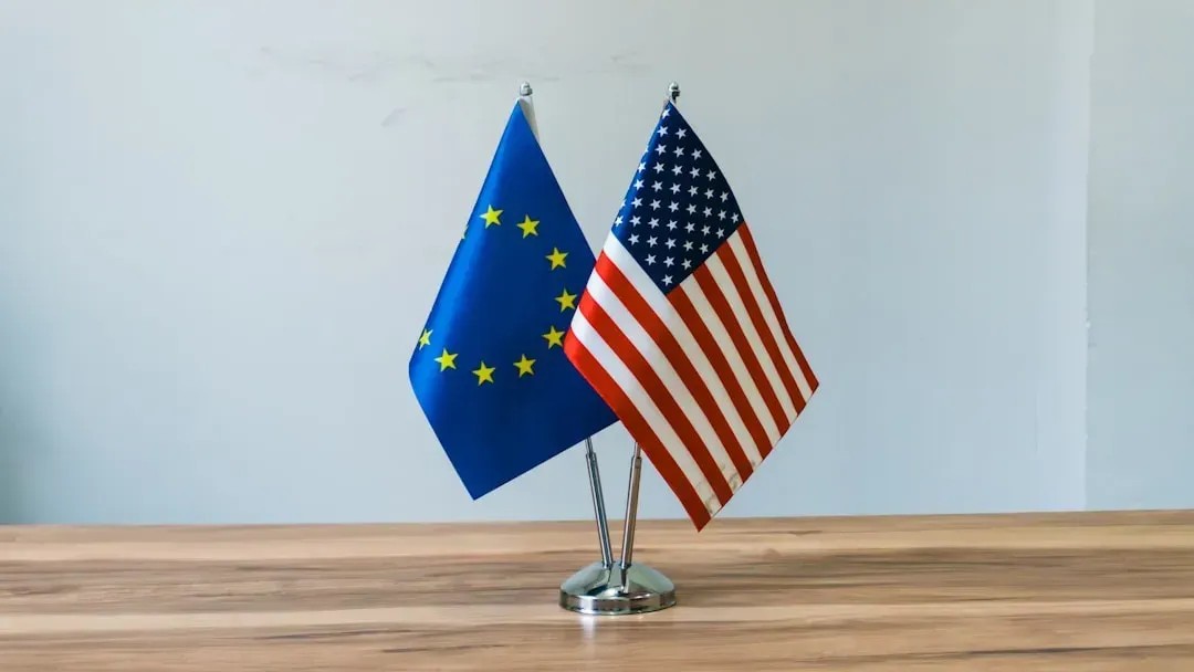 Europeans Say American Tourists Are Easy to Spot - Because of These 6 Habits