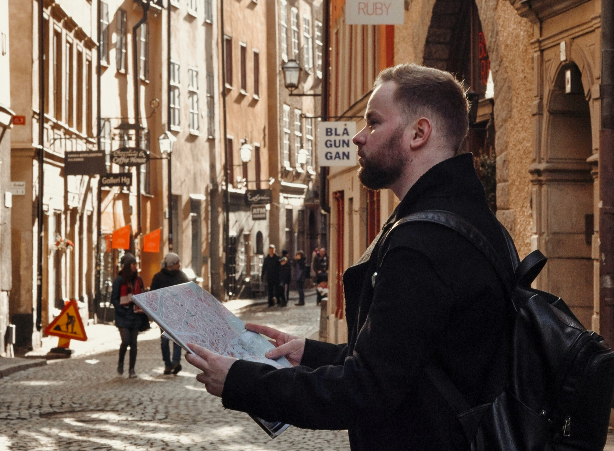 People Who Can Navigate A Foreign City Alone Without Feeling Awkward Have Developed True Self-Sufficiency - But It Often Comes From Not Trusting Others To Lead