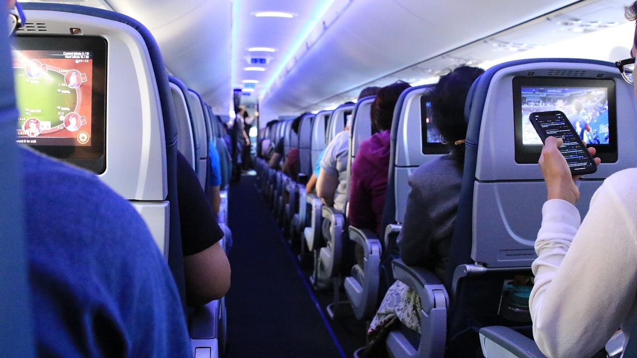 15 Pre-Flight Habits Retirees Swear By That Younger Travelers Always Skip